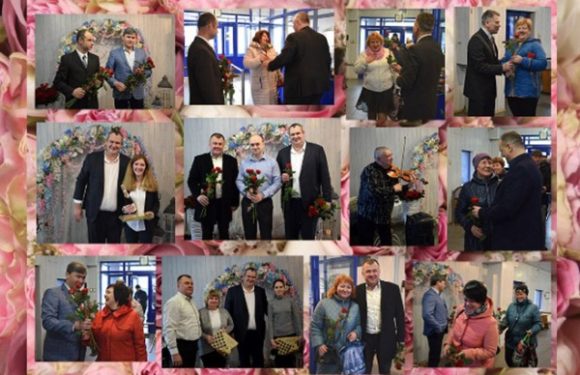 Керівництво ВП «Черкаська ТЕЦ» ПРАТ «Черкаське хімволокно» креативно привітало жінок підприємства з 8 березня!